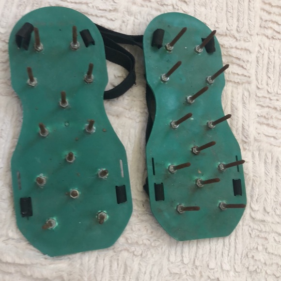 Lawn Aerator Shoes with Hook & Loop Straps - Picture 10 of 16